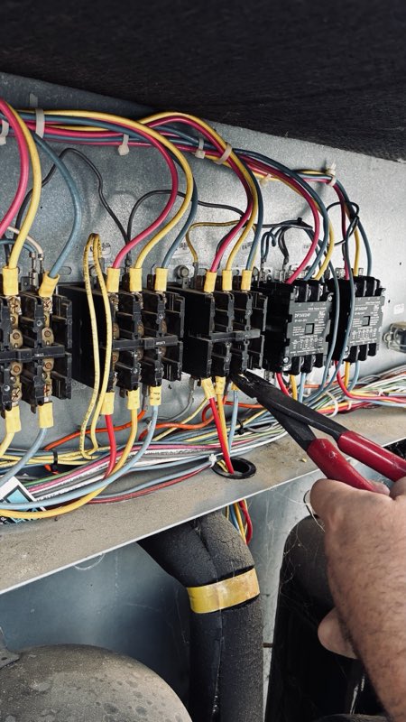 Cenla Facilities Maintenance LLC heating and air work photo